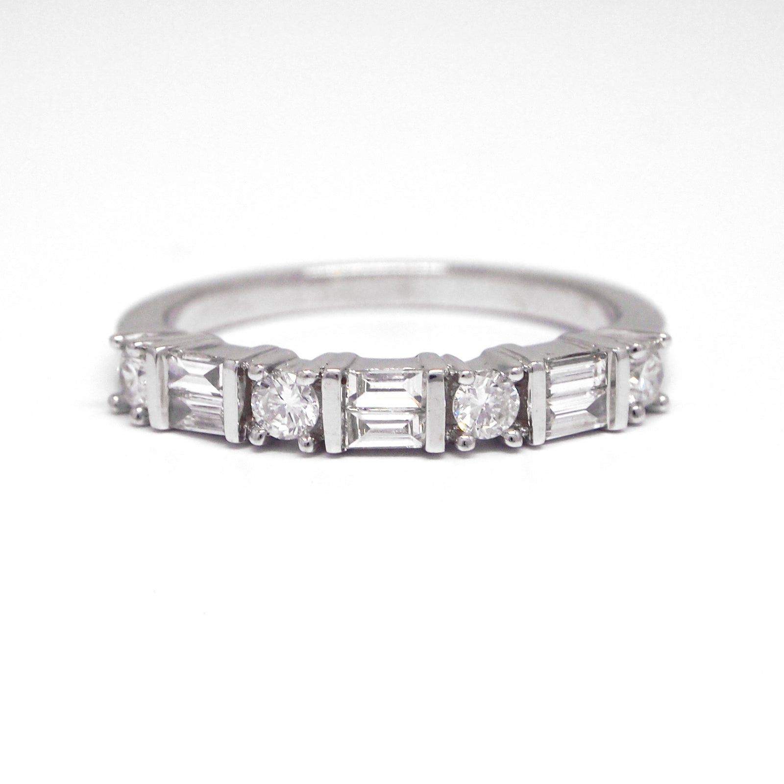 18K White Gold Round And Baguette Diamond Wedding Band