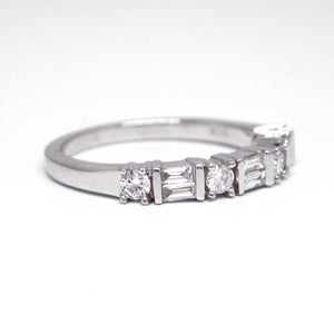 18K White Gold Round And Baguette Diamond Wedding Band