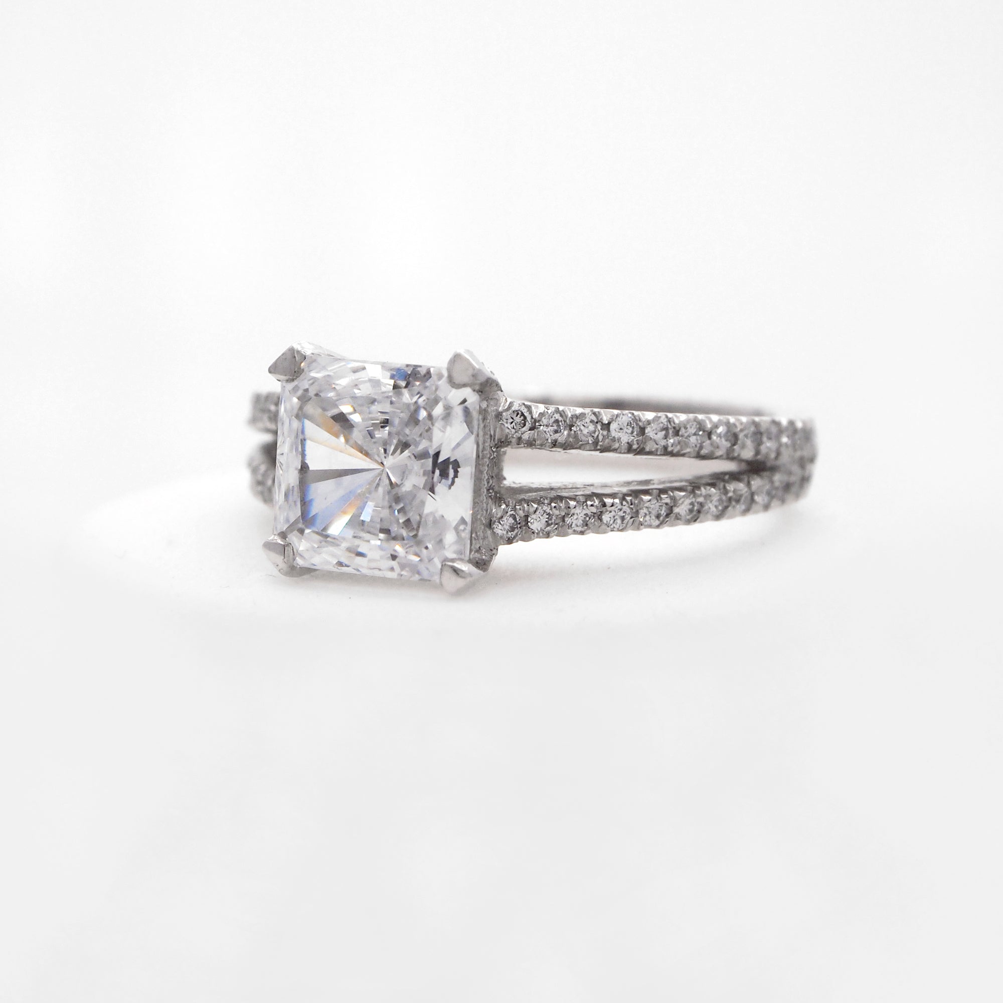 Platinum Classic Split-Shank Diamond Engagement Ring