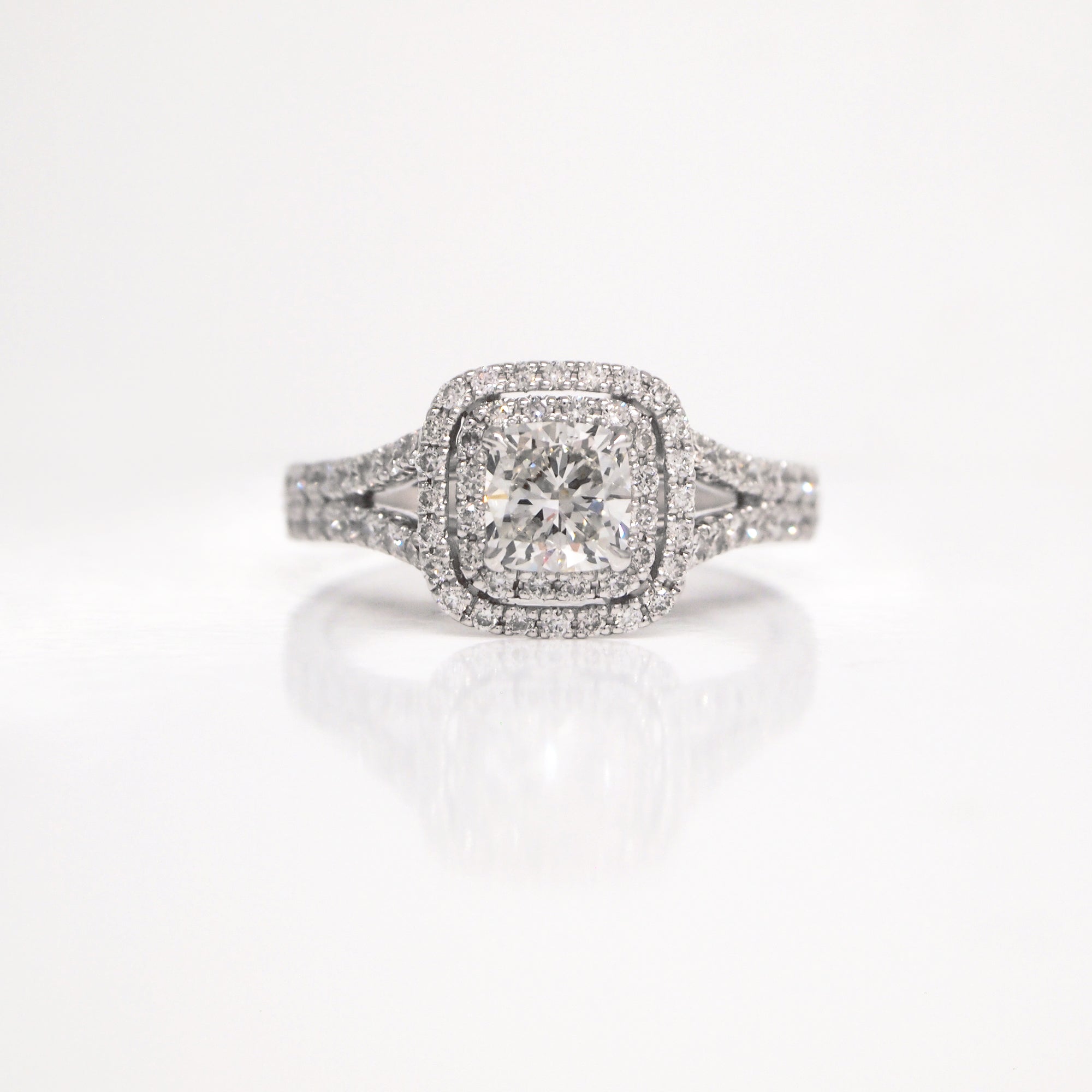 18K White Gold Cushion Cut Diamond Engagement Ring