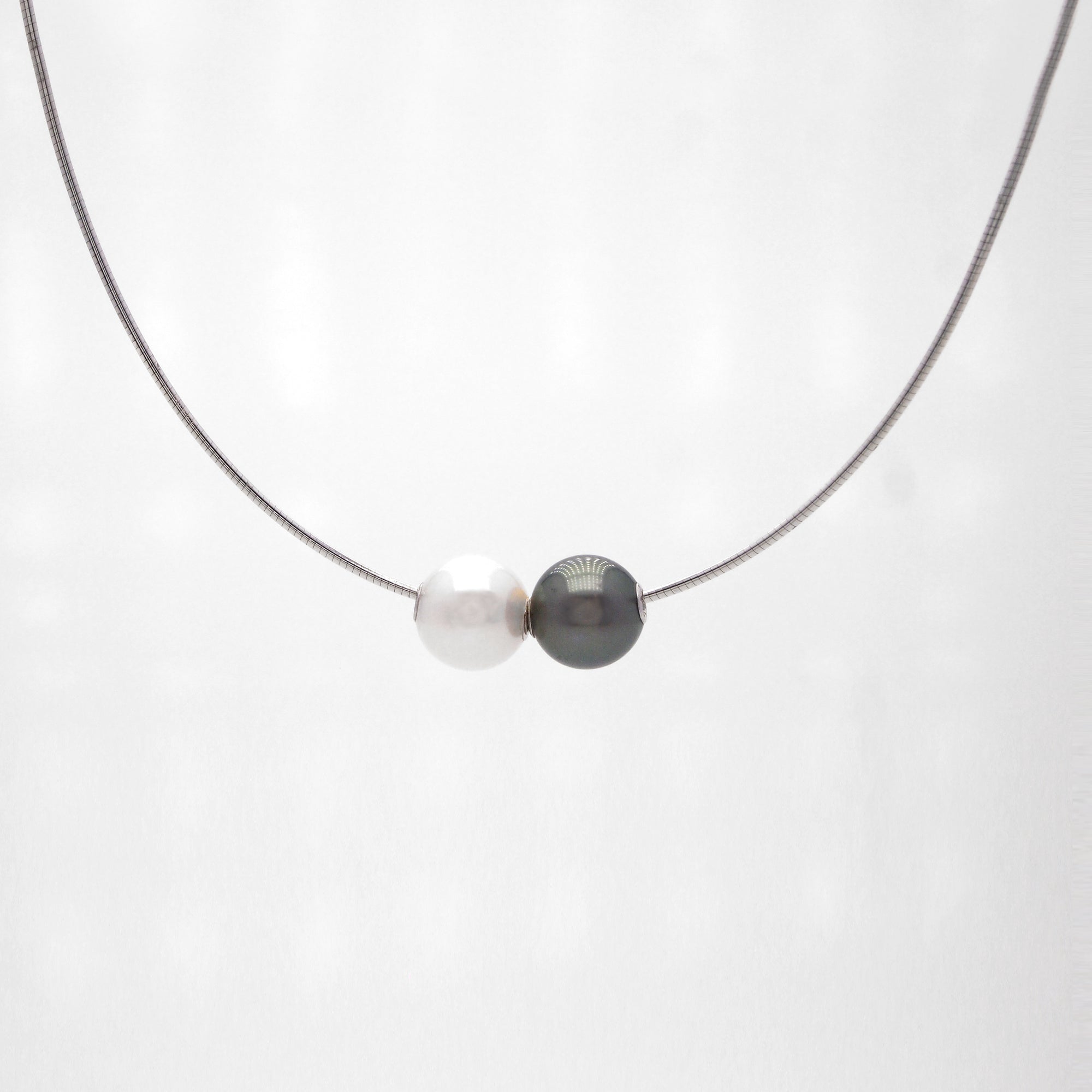 14K White Gold Black And White Pearl Necklace