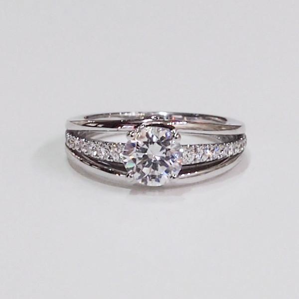 14K White Gold Diamond Engagement Ring