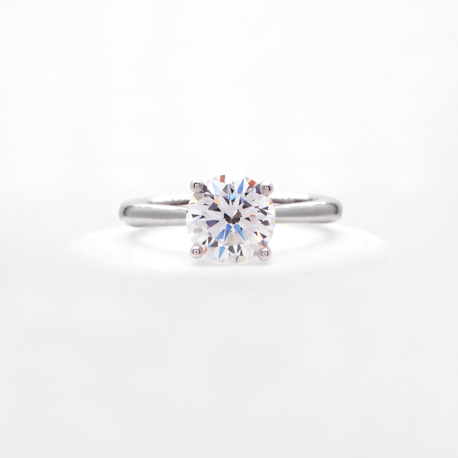 18K White And Platinum Gold Solitaire Engagement Ring