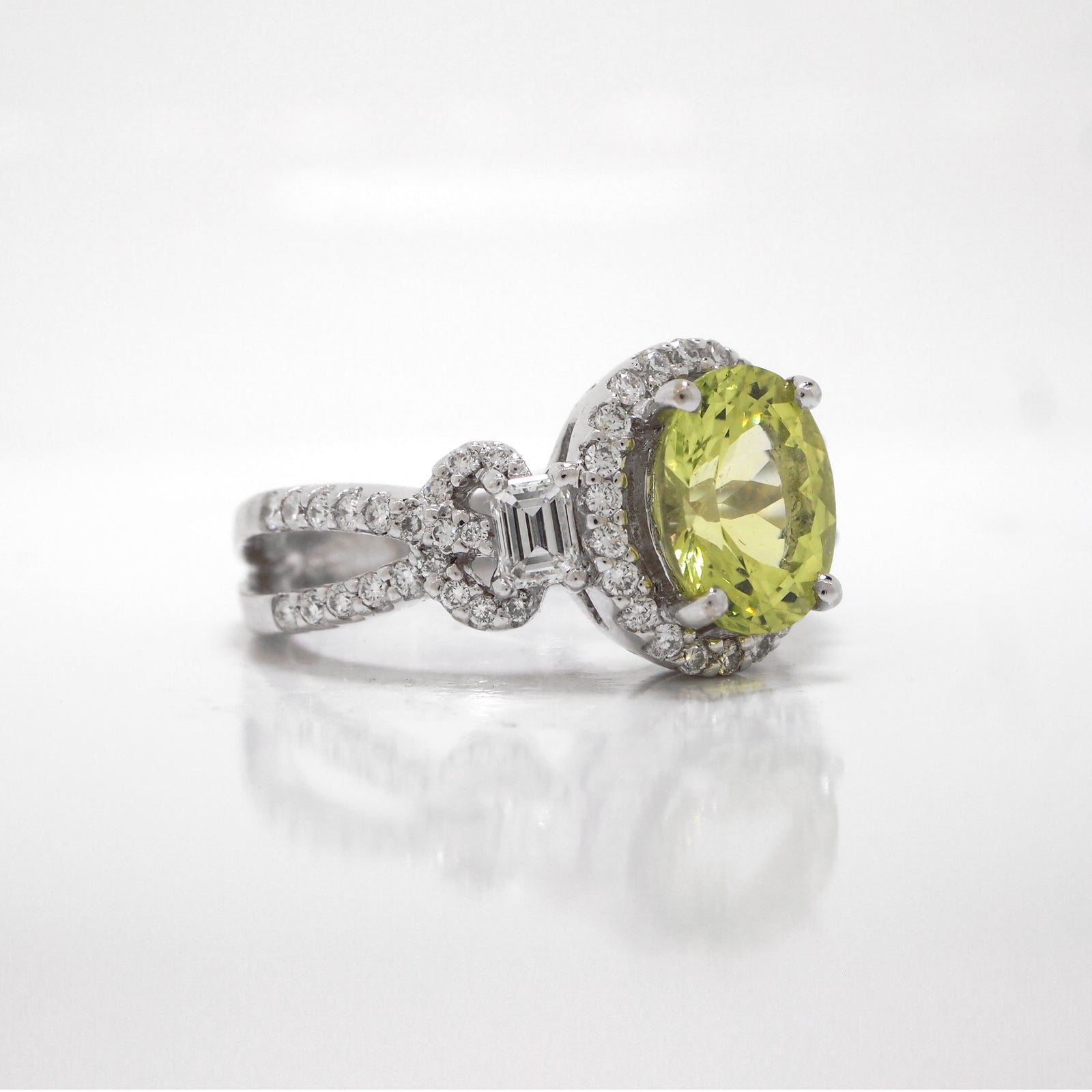 18K White Gold Chrysoberyl And Diamond Ring