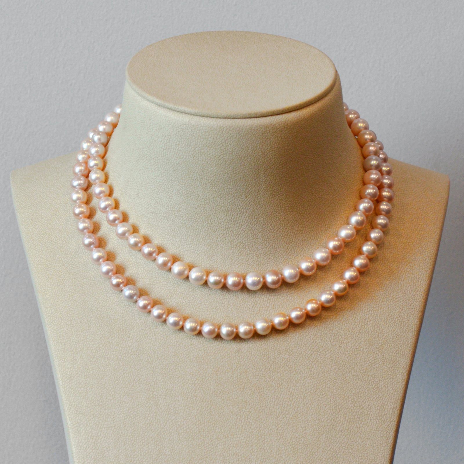 Pink Akoya Pearl Strand Necklace With 18K Yellow Gold Clasp