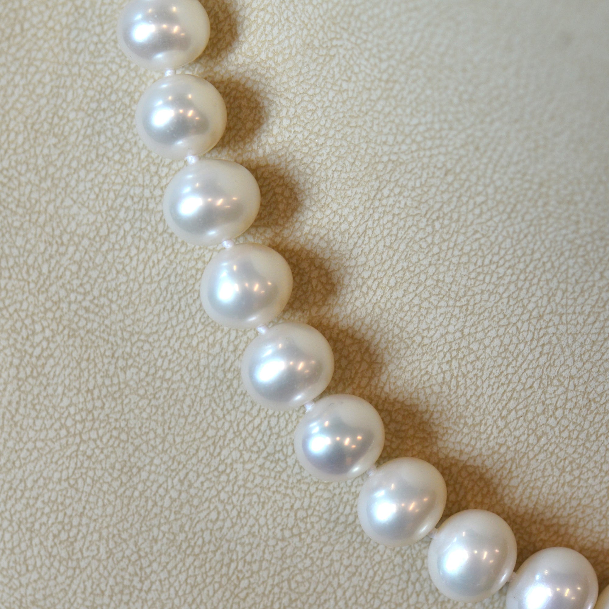 Pearl Necklace With 14K White Gold Diamond Clasp