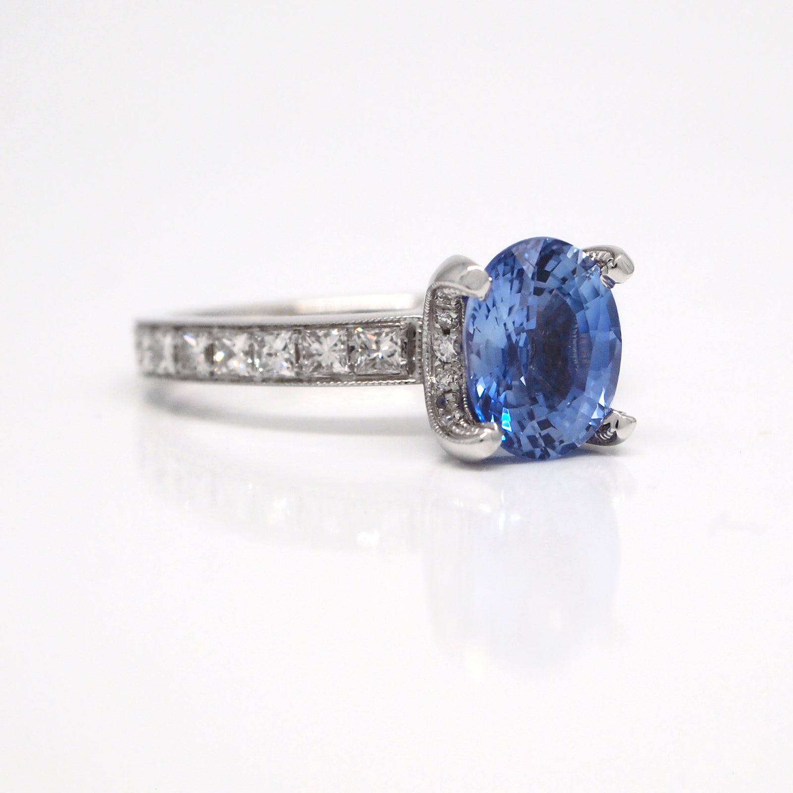18K White Gold Natural Cornflower Blue Sapphire Engagement Ring
