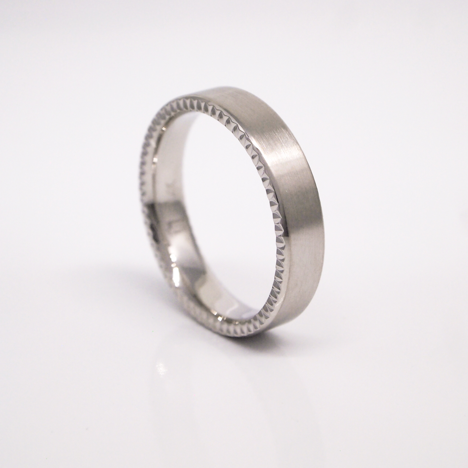 14K White Gold 5mm Satin Engraved Pipe Cut Satin Men's Wedding Band