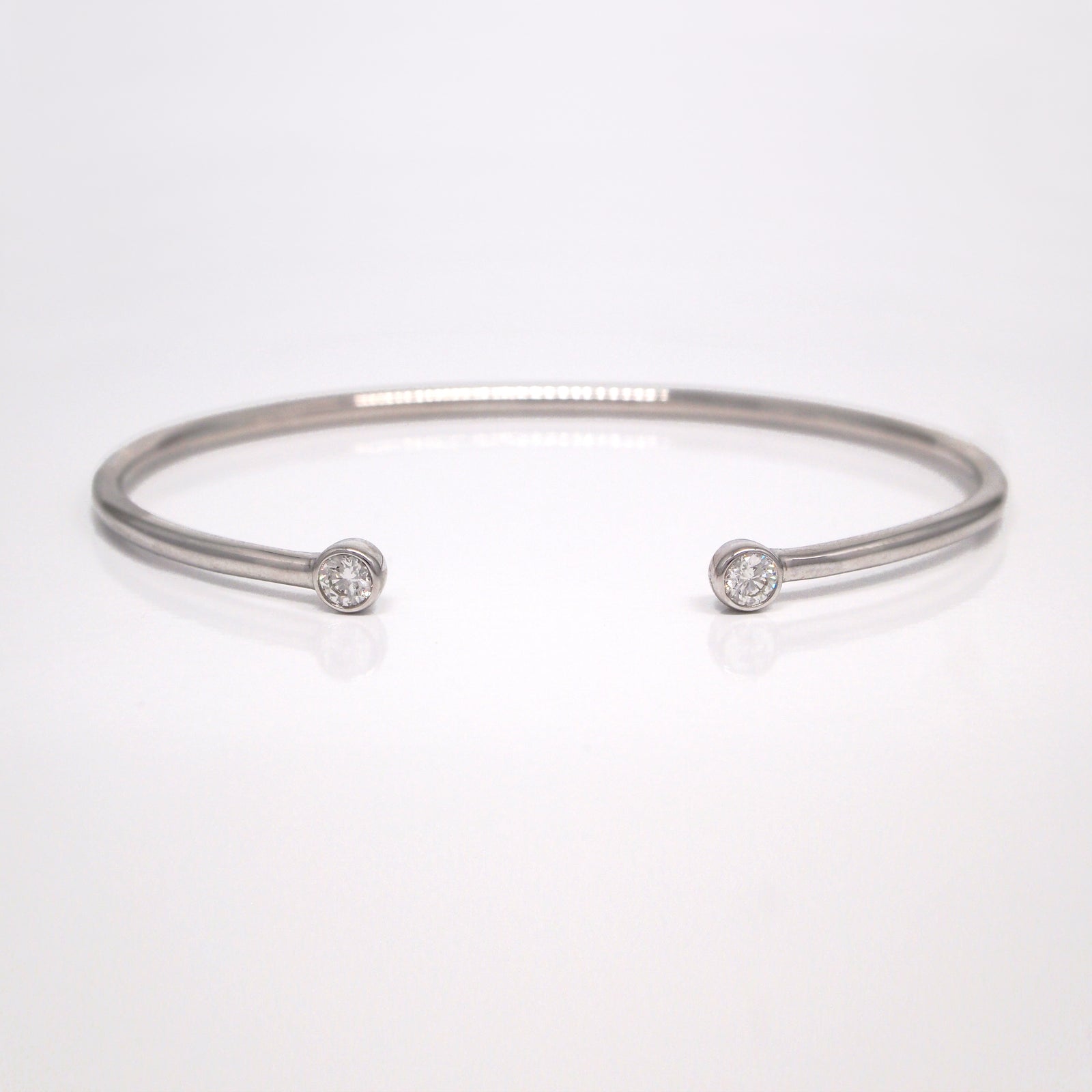 18K White Gold Diamond Bangle