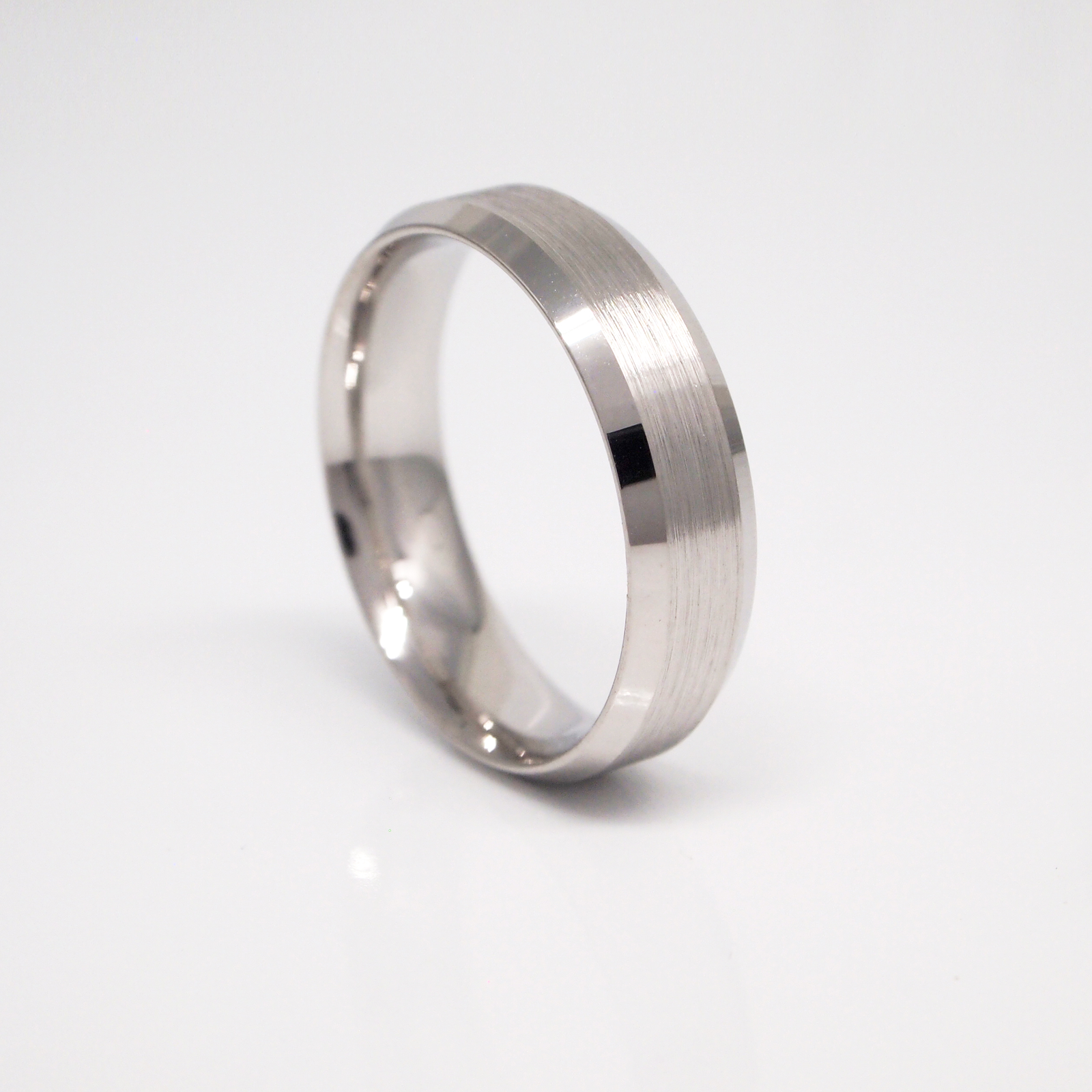 14K White Gold 6mm Brushed Center Beveled Men's Wedding Band