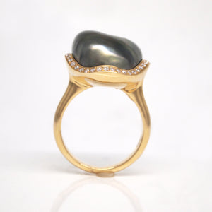 18K Yellow Gold Tahitian Keshi Pearl And Diamond Ring