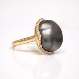 18K Yellow Gold Tahitian Keshi Pearl And Diamond Ring