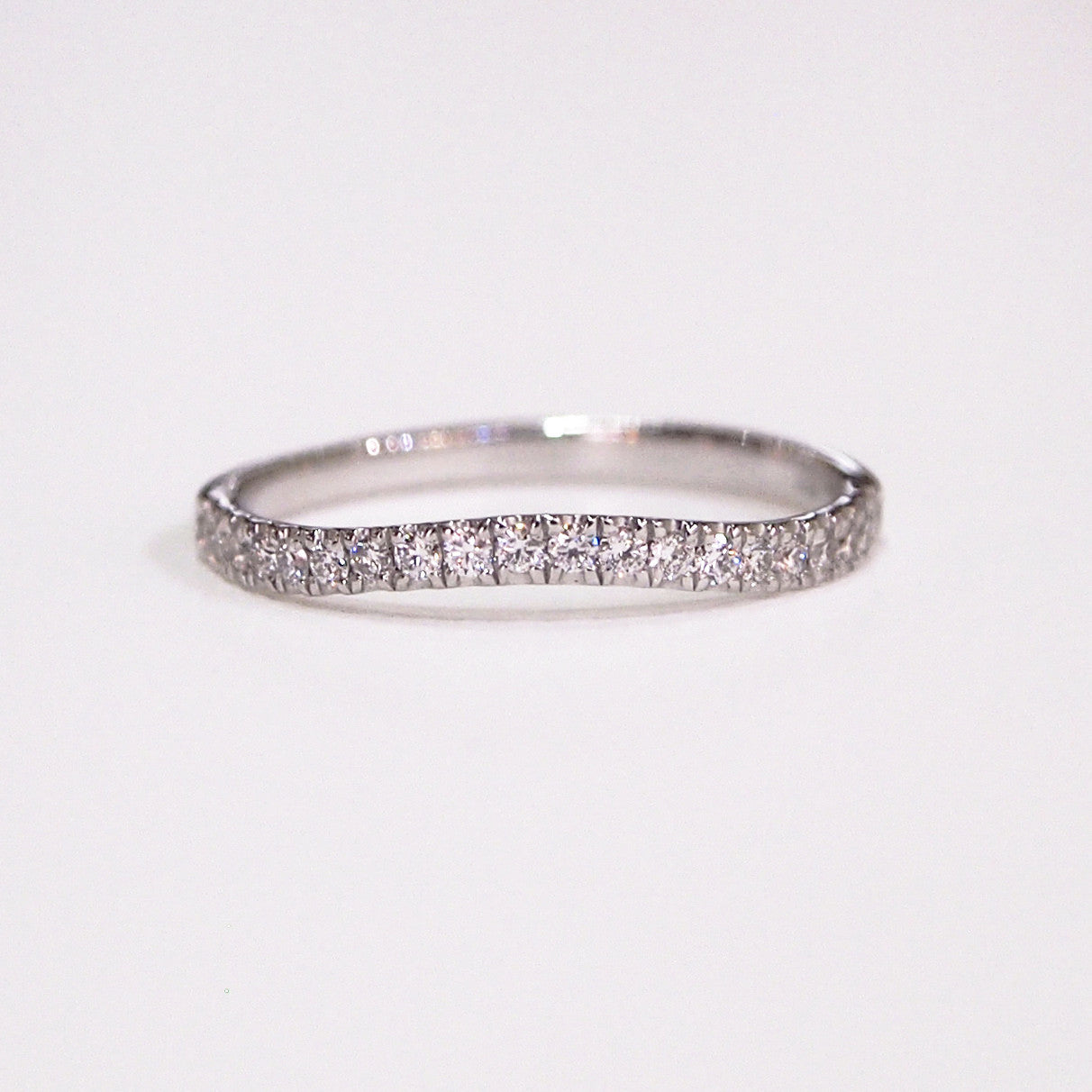 Lazare Kaplan Curved Diamond Wedding Band