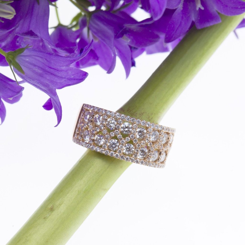 Rose Gold Brilliant Diamond Band