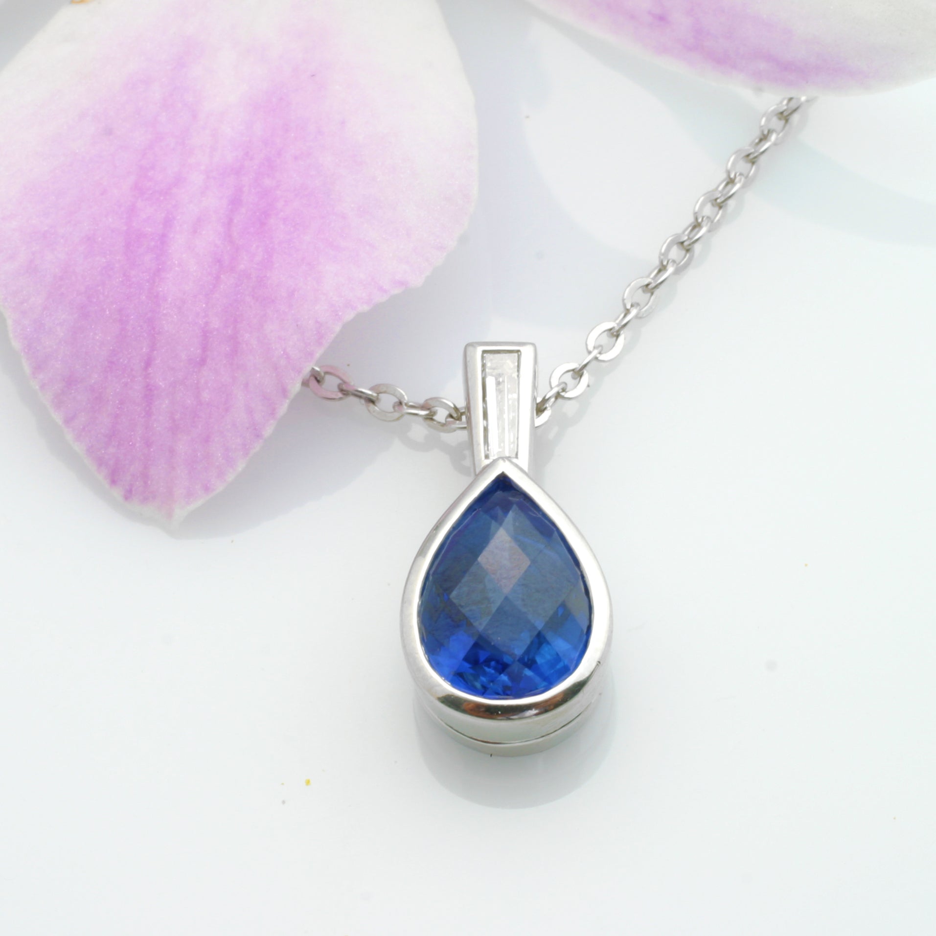 14K White Gold Pear Sapphire Necklace
