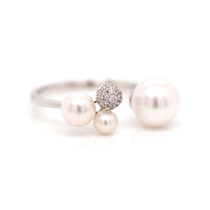 18K White Gold Pearl And Diamond Ring