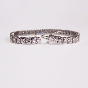 18K White Gold Half-Bezel Diamond Tennis Bracelet