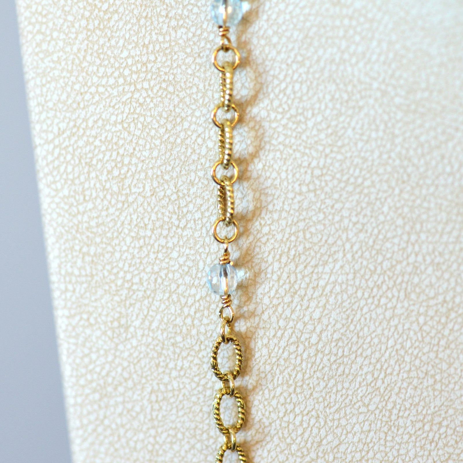 18K Yellow Gold Blue Topaz Chain Necklace